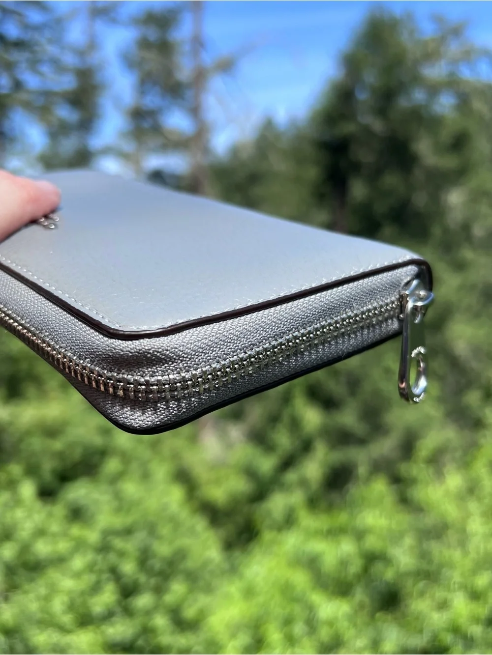 Coach accordion zip